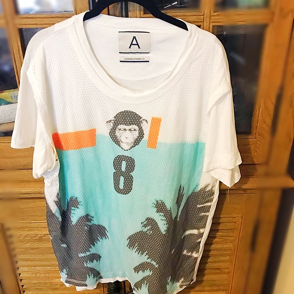 ****SOLD****Men’s Andrea Pompilio T-shirt SOLD OUT